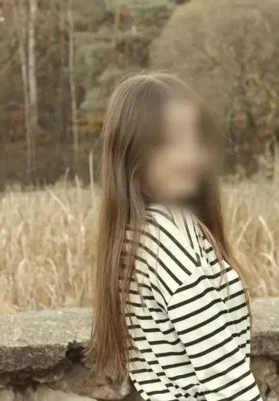 Hannah, 19