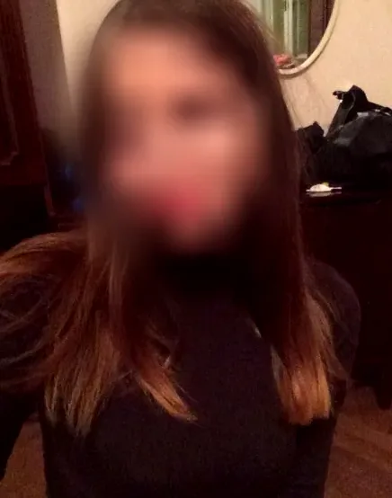 Lauren, 29