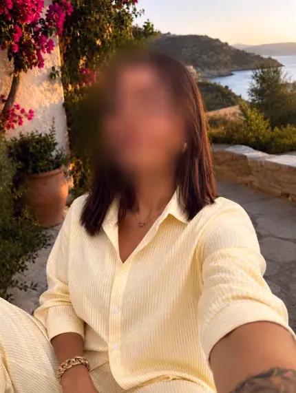 Mariska, 23