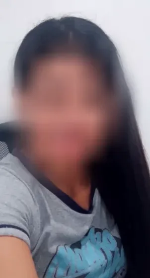 Sandra, 39