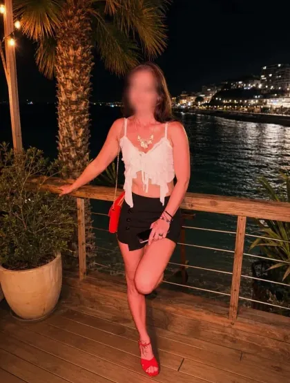 Sandra, 34