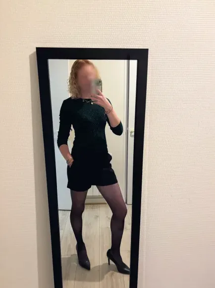 Sophie, 25